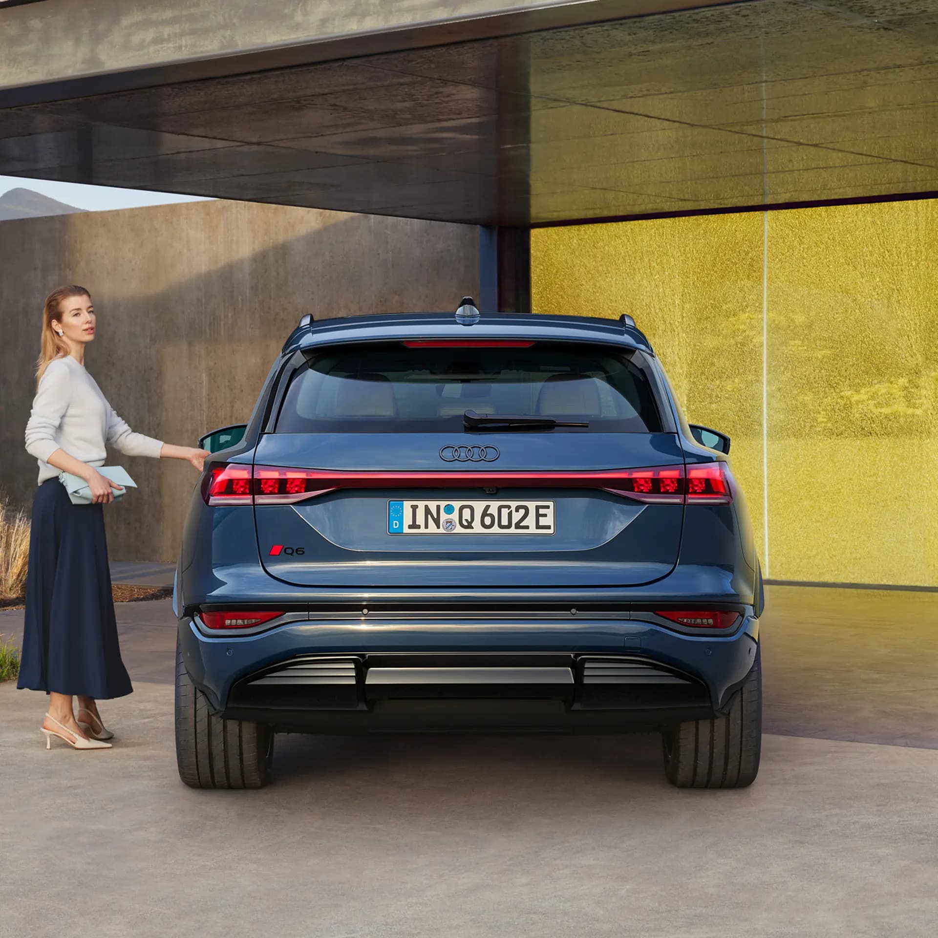 Traseira estética do Audi Q6 e-tron