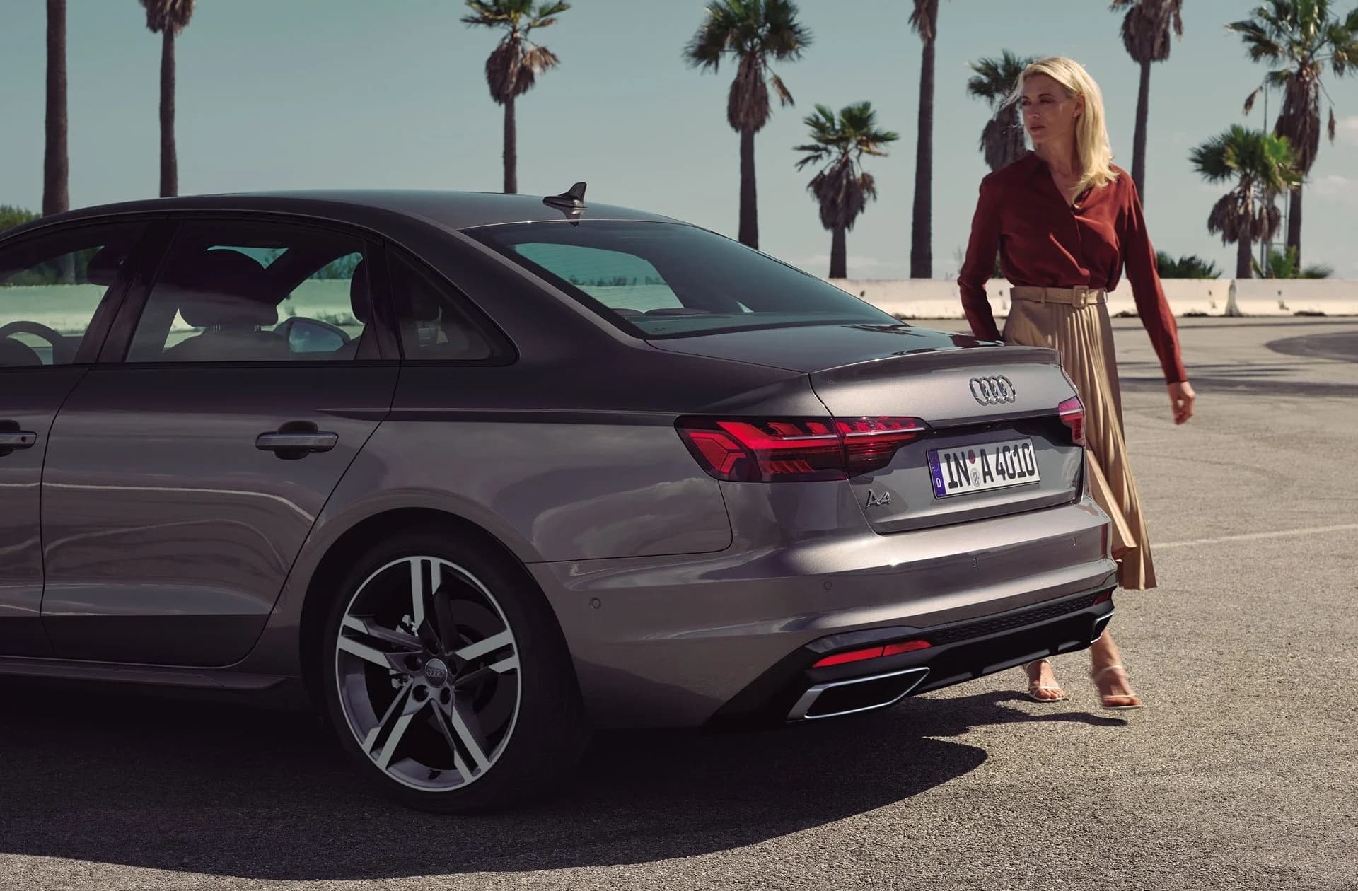 Audi A4 Sedan: Design