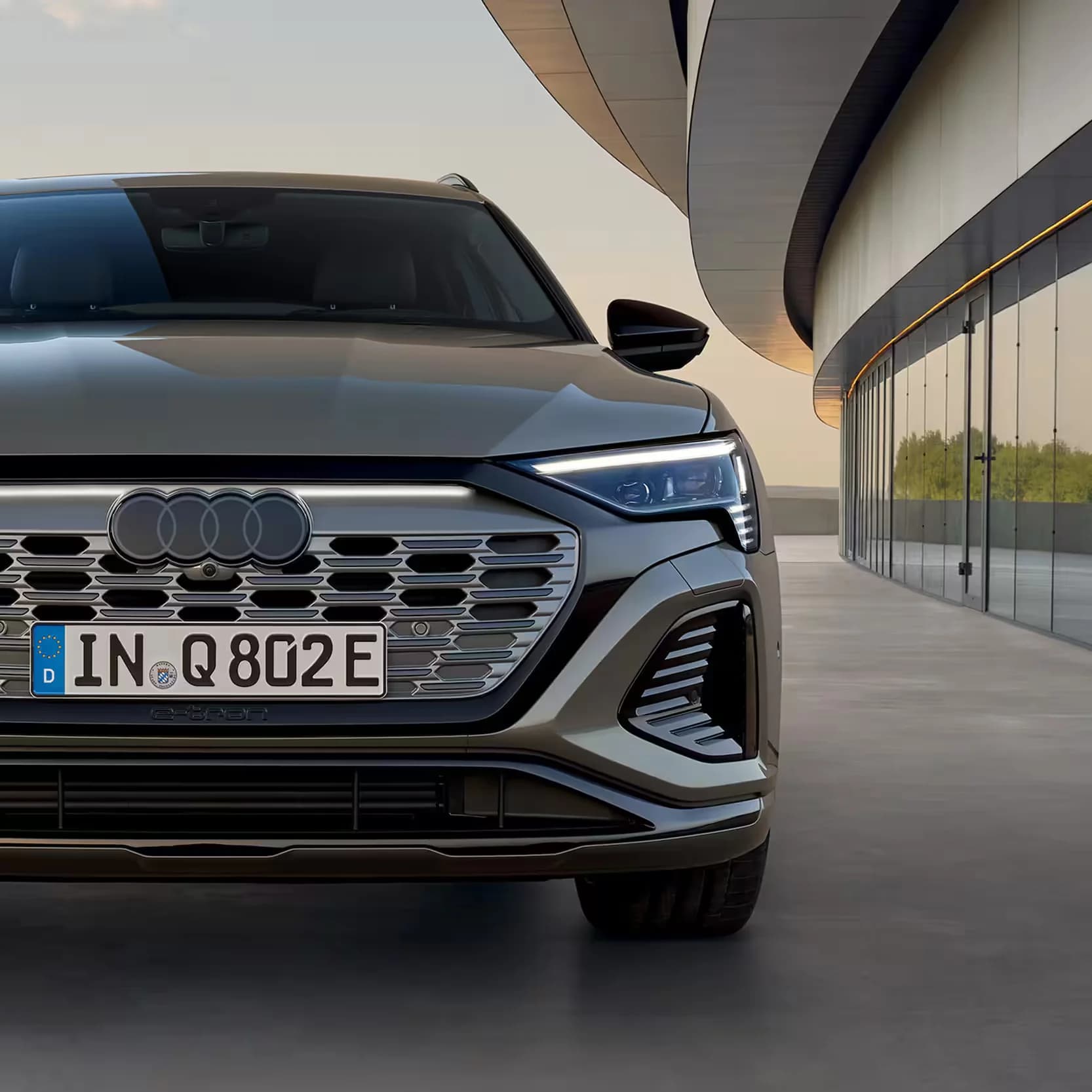 Audi Q8 E-tron: Exterior S line e detalhes acentuados