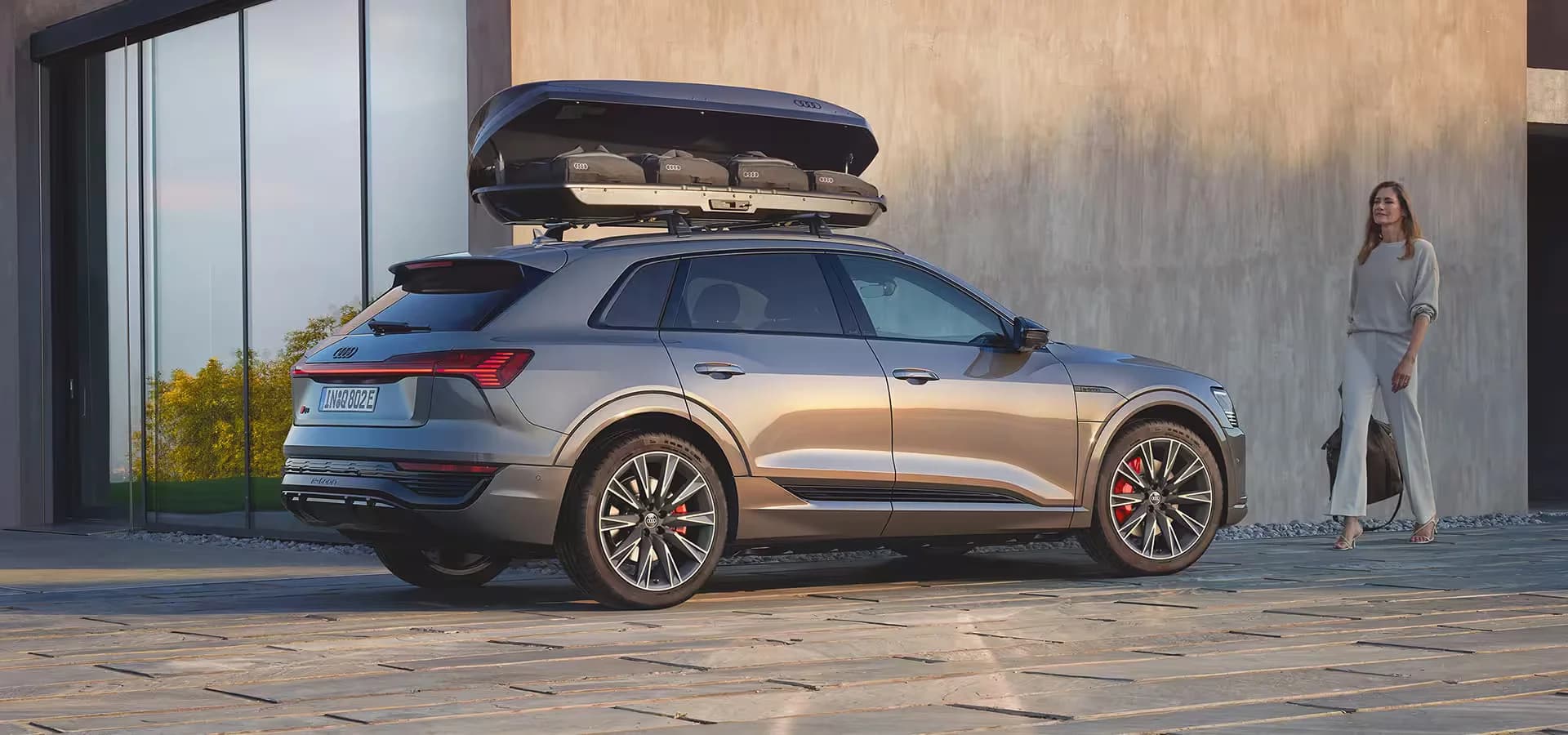 Audi Q8 E-tron: Guarde a bagagem com estilo e segurança