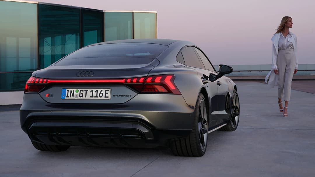 Audi RS e-tron GT: Faixa de luz animada