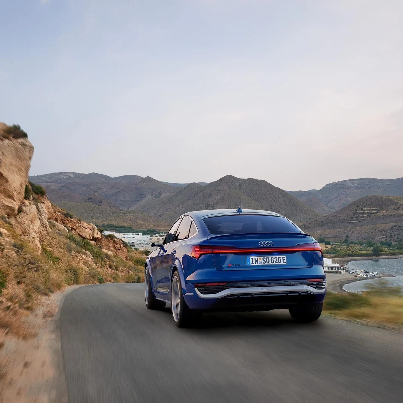 Audi SQ8 Sportback E-tron: Experimente a dinâmica de direção como nunca antes