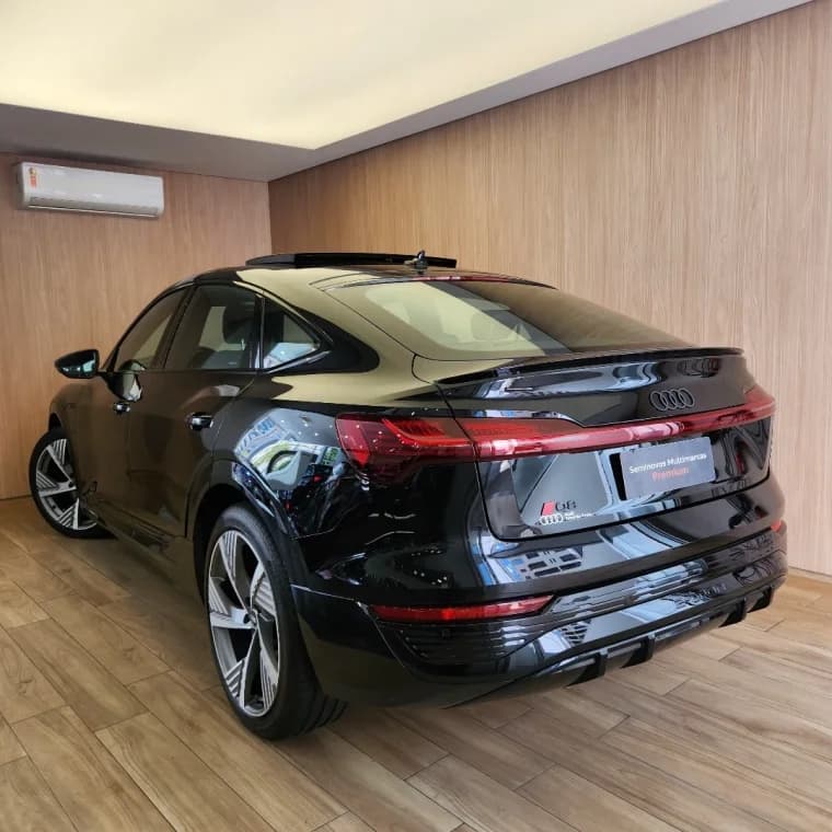 Audi Q8 E-TRON 55 ELÉTRICO LAUNCH EDITION QUATTRO 2024 Elétrico - Picture 2