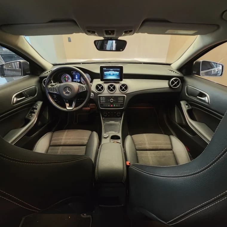Mercedes-Benz GLA 200 1.6 CGI ADVANCE 16V TURBO FLEX 4P AUTOMÁTICO 2017 Flex - Picture 4