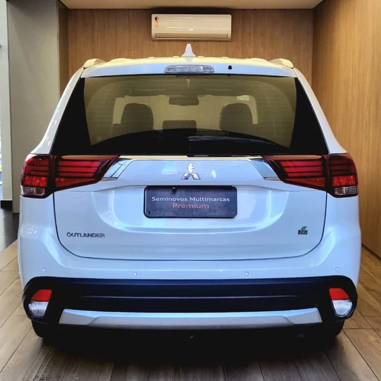 Mitsubishi OUTLANDER 2.0 COMFORT 16V GASOLINA 4P AUTOMÁTICO 2018 Gasolina - Picture 2