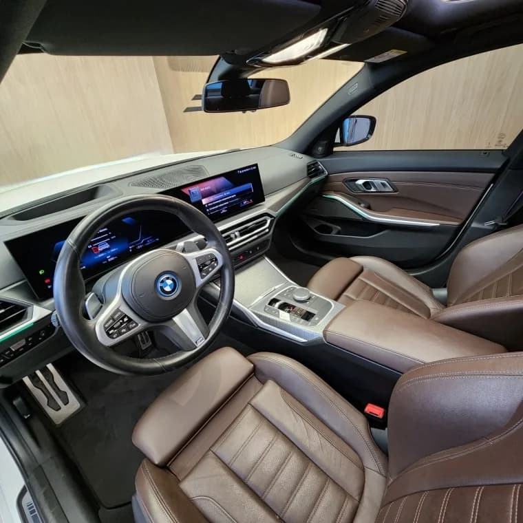 BMW 330e 2.0 16V TURBO HÍBRIDO M SPORT AUTOMÁTICO 2023 Híbrido - Picture 6