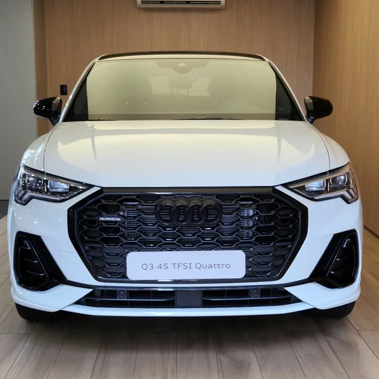 Audi Q3 2.0 40 TFSI GASOLINA SPORTBACK PERFORMANCE BLACK PLUS QUATTRO TIPTRONIC 2025 Gasolina - Picture 1
