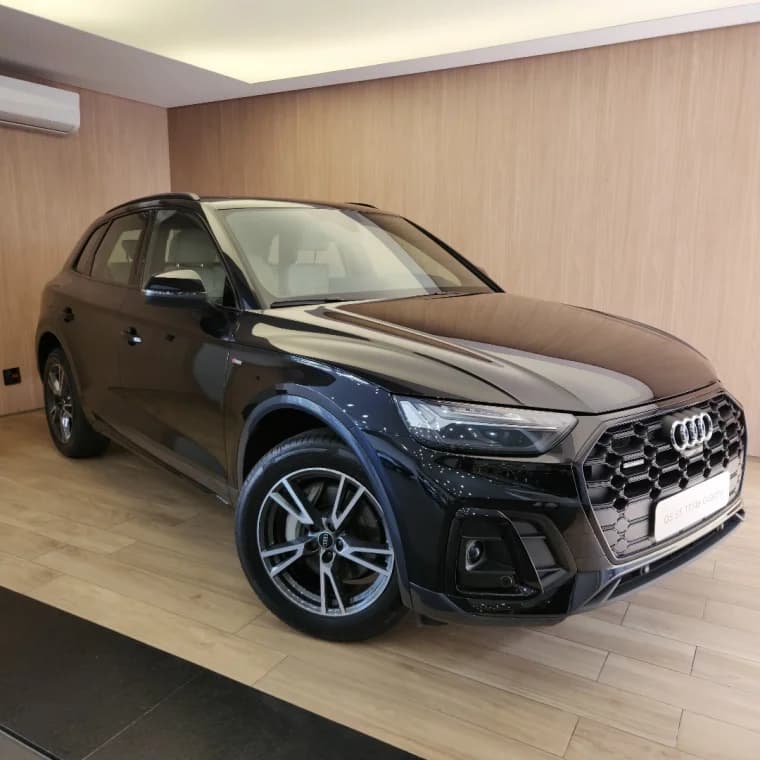 Audi Q5 2.0 55 TFSIE PHEV PERFORMANCE BLACK QUATTRO S TRONIC 2024 Híbrido - Picture 0