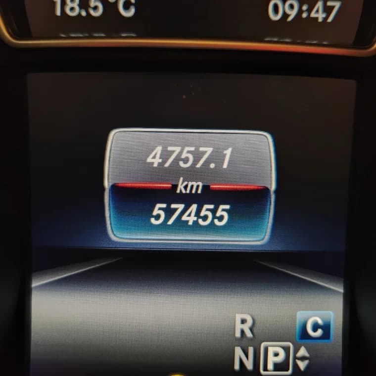 Mercedes-Benz GLA 200 1.6 CGI ADVANCE 16V TURBO FLEX 4P AUTOMÁTICO 2017 Flex - Picture 6