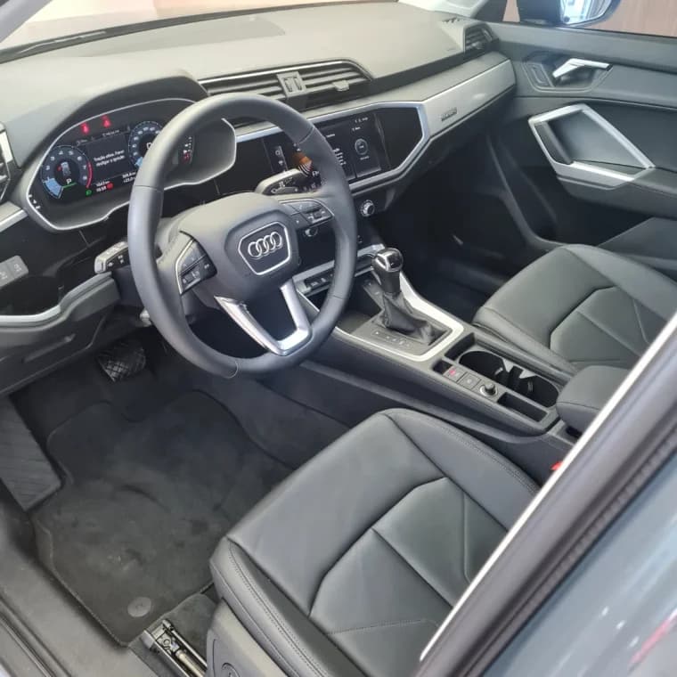 Audi Q3 2.0 40 TFSI GASOLINA PRESTIGE QUATTRO TIPTRONIC 2023 Gasolina - Picture 5