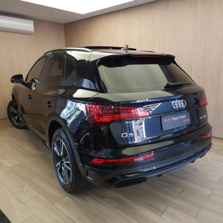 Audi Q5 2.0 55 TFSIE PHEV PERFORMANCE BLACK QUATTRO S TRONIC 2022 Gasolina - Picture 4