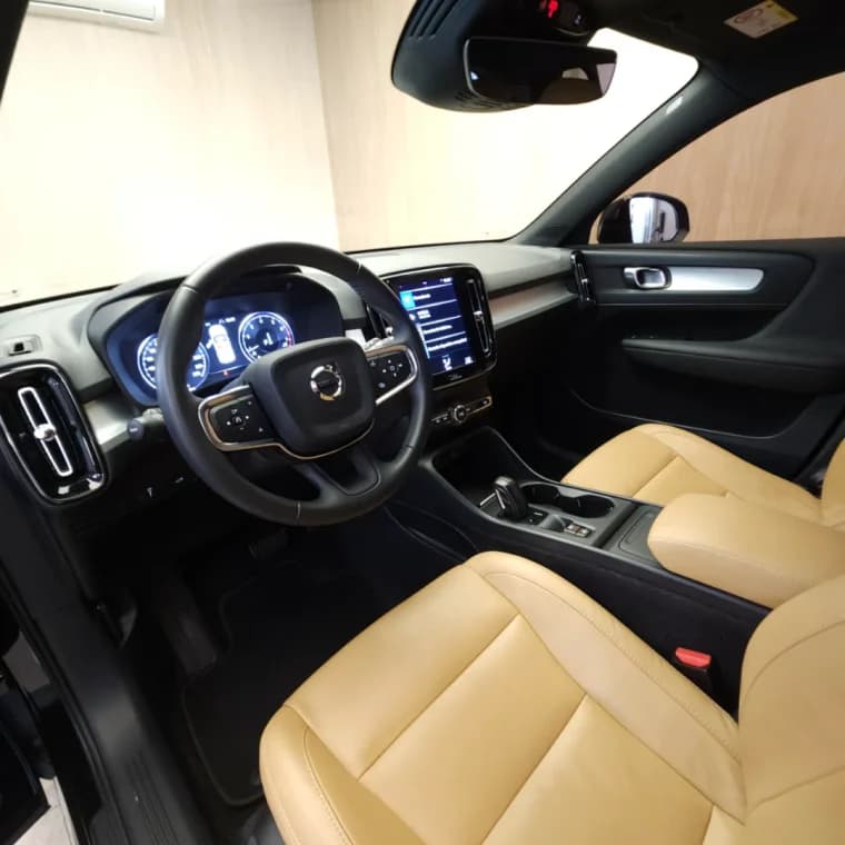 Volvo XC40 2.0 T5 GASOLINA MOMENTUM AWD GEARTRONIC 2019 Gasolina - Foto 4