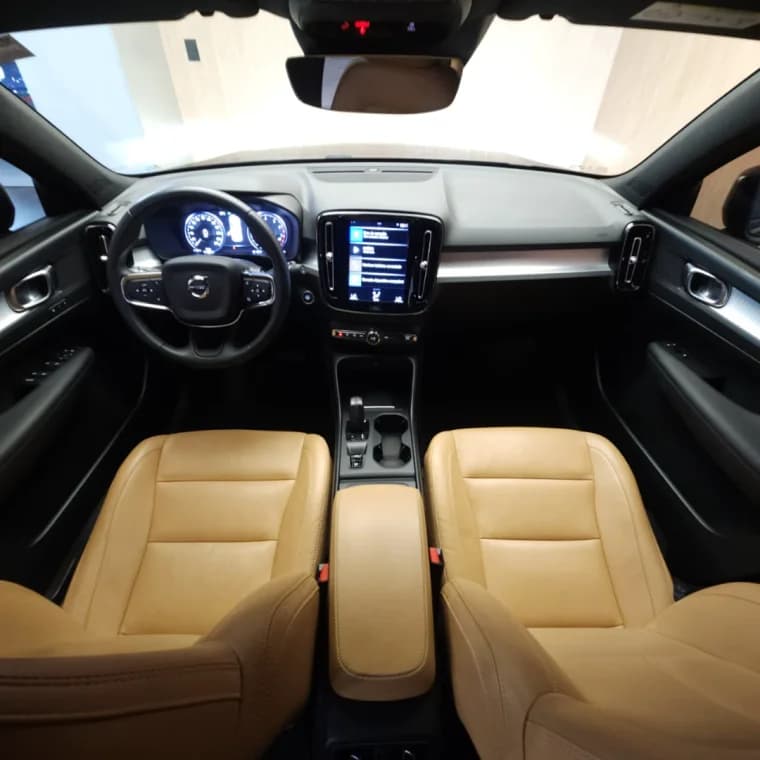 Volvo XC40 2.0 T5 GASOLINA MOMENTUM AWD GEARTRONIC 2019 Gasolina - Foto 6