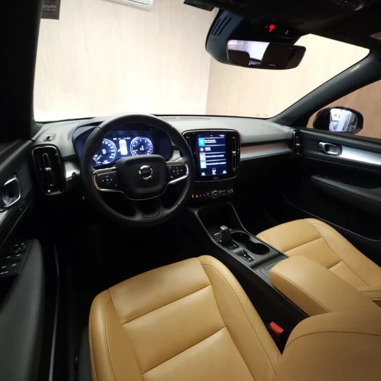 Volvo XC40 2.0 T5 GASOLINA MOMENTUM AWD GEARTRONIC 2019 Gasolina - Foto 7