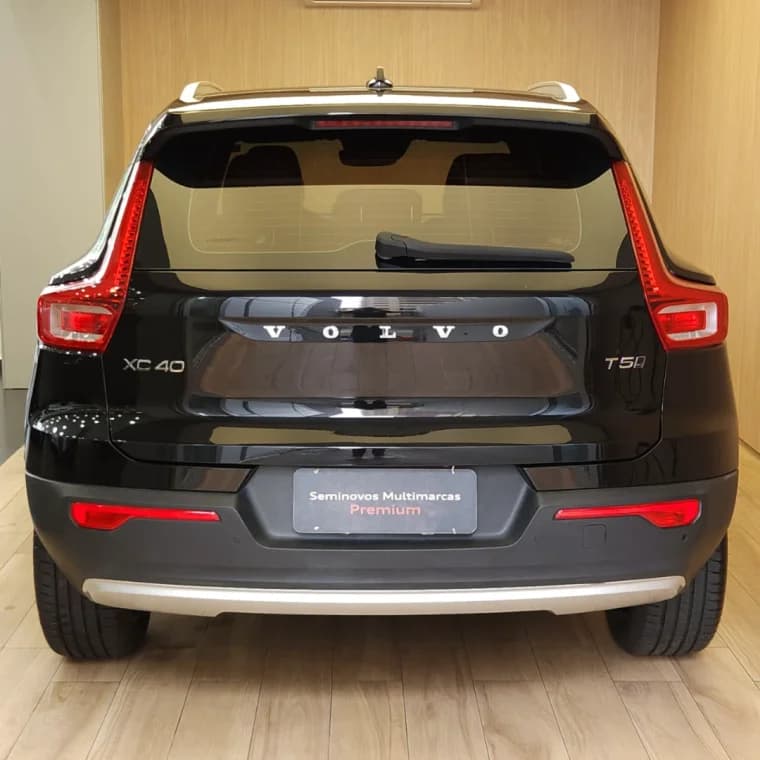 Volvo XC40 2.0 T5 GASOLINA MOMENTUM AWD GEARTRONIC 2019 Gasolina - Foto 9