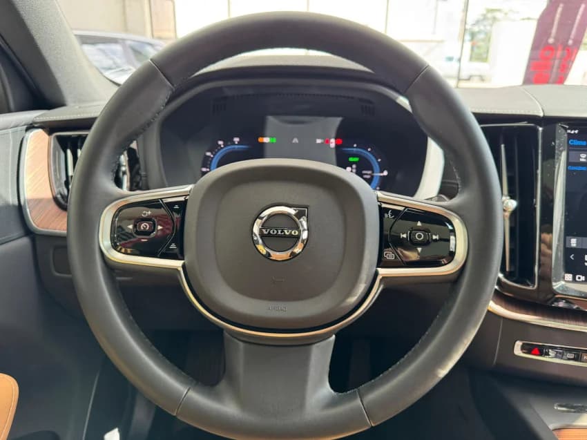 Volvo XC60 2.0 T8 RECHARGE ULTIMATE AWD GEARTRONIC 2023 Híbrido - Picture 10