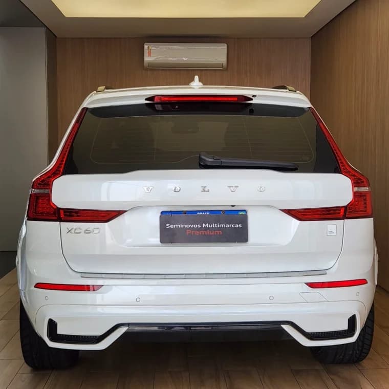 Volvo XC60 2.0 T8 RECHARGE POLESTAR ENGINEERED AWD GEARTRONIC 2023 Híbrido - Picture 5
