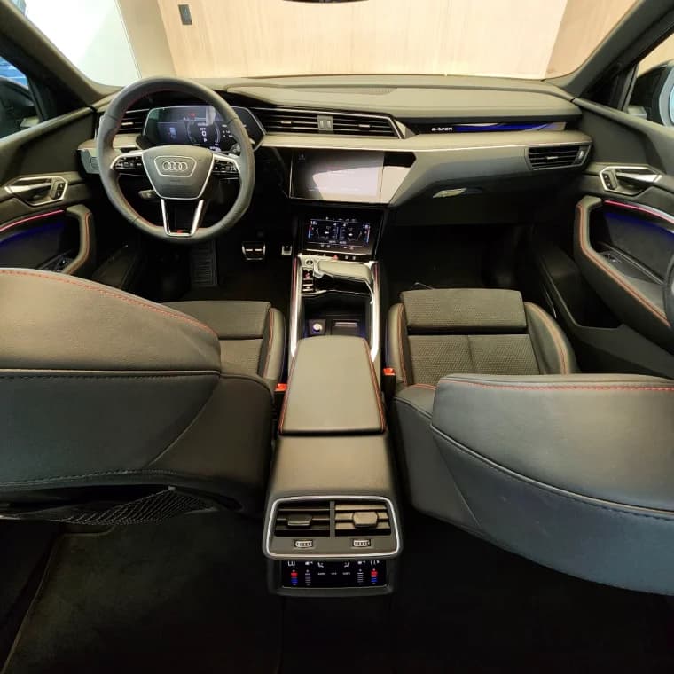 Audi Q8 E-TRON 55 ELÉTRICO LAUNCH EDITION QUATTRO 2024 Elétrico - Picture 6