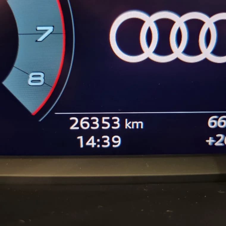 Audi Q3 2.0 40 TFSI GASOLINA SPORTBACK ANNIVERSARY EDITION QUATTRO TIPTRONIC 2024 Gasolina - Picture 6