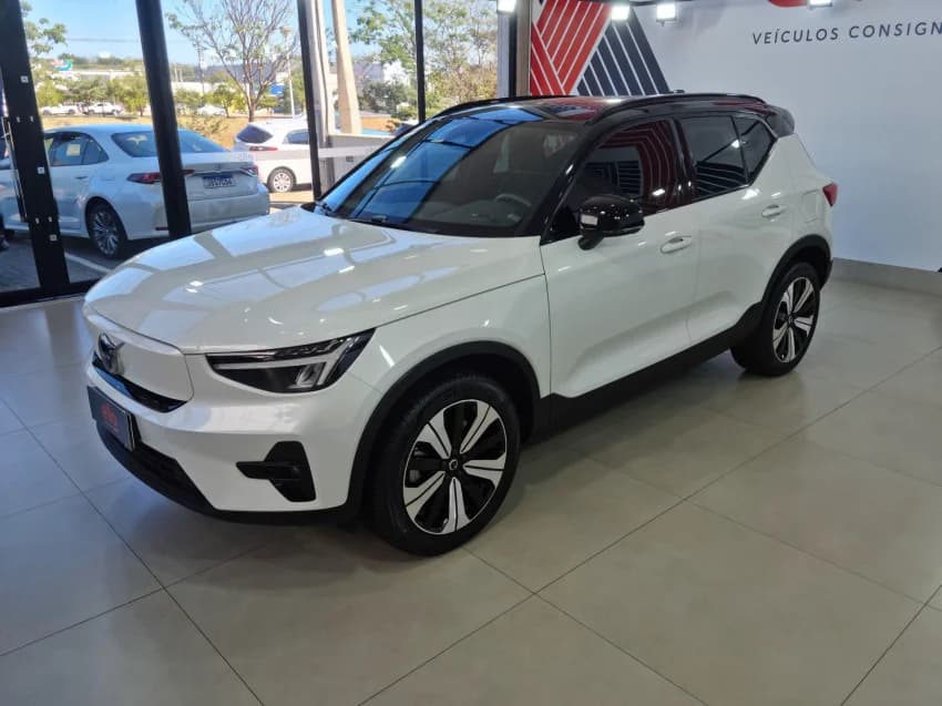 Volvo XC40 P6 RECHARGE ELECTRIC PLUS 2023 Elétrico - Picture 4