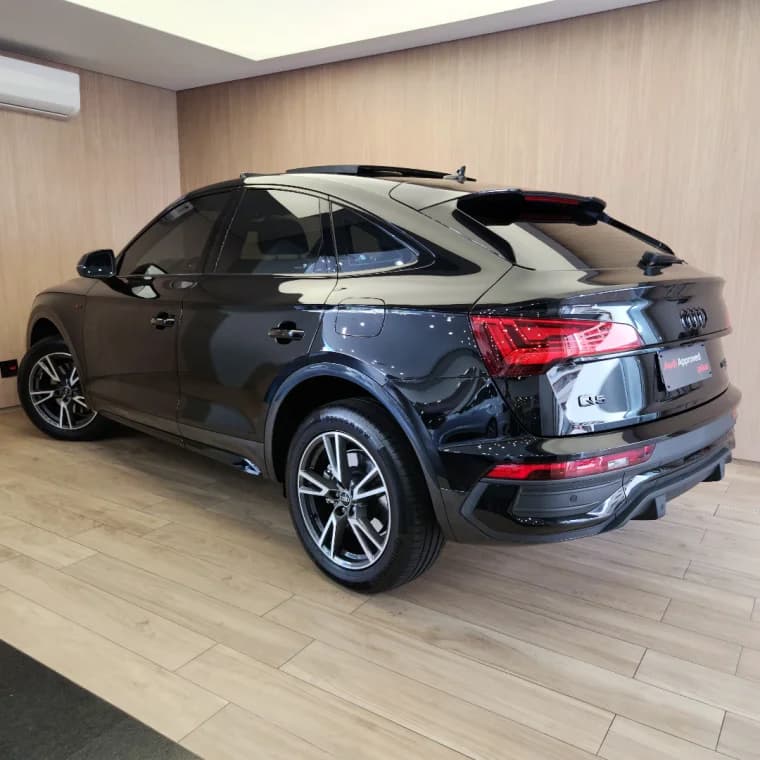 Audi Q5 2.0 55 TFSIE PHEV SPORTBACK PERFORMANCE BLACK QUATTRO S TRONIC 2024 Híbrido - Picture 5