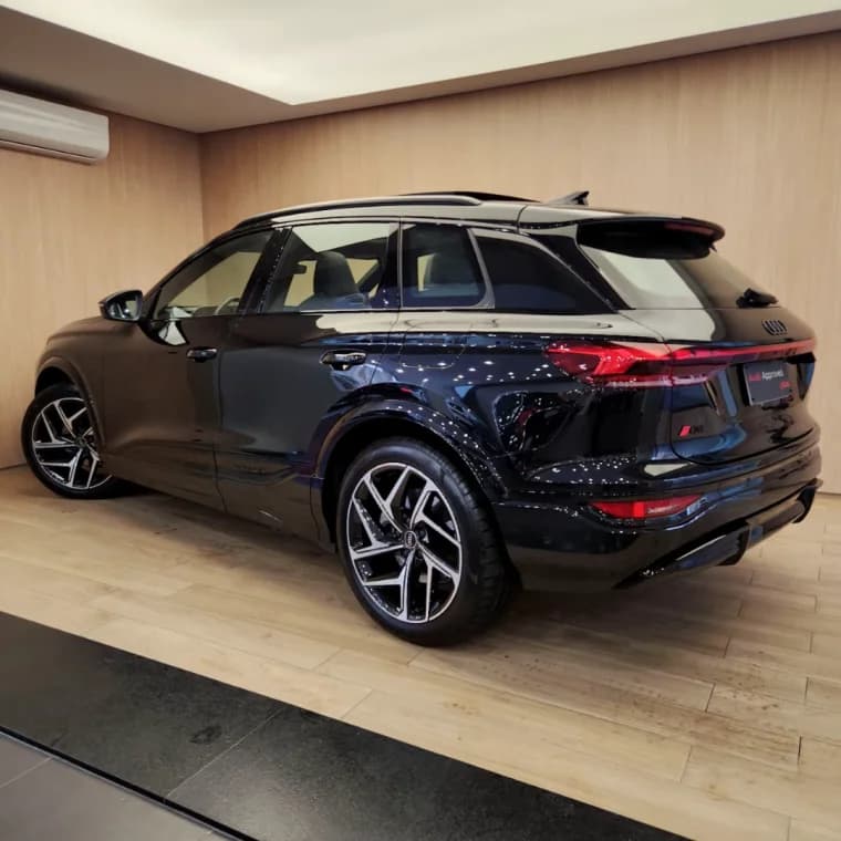 Audi Q6 E-TRON 100 KW ELÉTRICO PERFORMANCE BLACK QUATTRO 2025 Elétrico - Picture 4