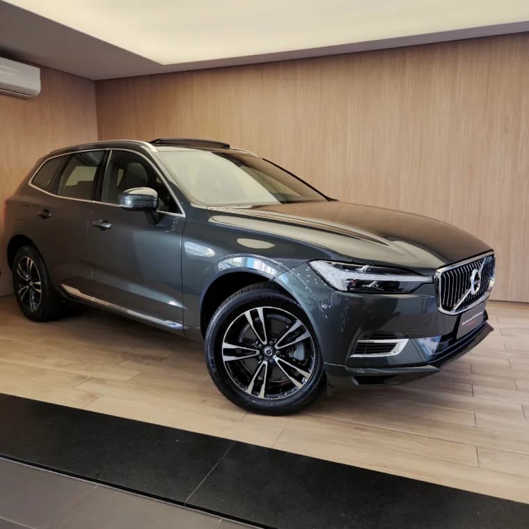 Volvo XC60 2.0 T8 HYBRID MOMENTUM AWD GEARTRONIC 2021 Híbrido - Picture 2