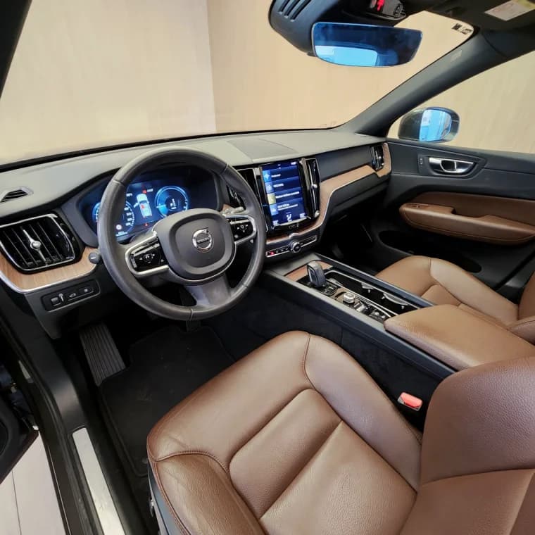 Volvo XC60 2.0 T8 HYBRID MOMENTUM AWD GEARTRONIC 2021 Híbrido - Picture 7