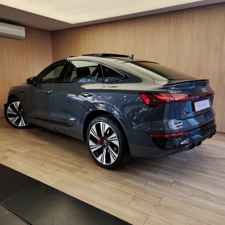 Audi Q8 E-TRON 55 ELÉTRICO SPORTBACK PERFORMANCE BLACK QUATTRO 2024 Elétrico - Picture 11