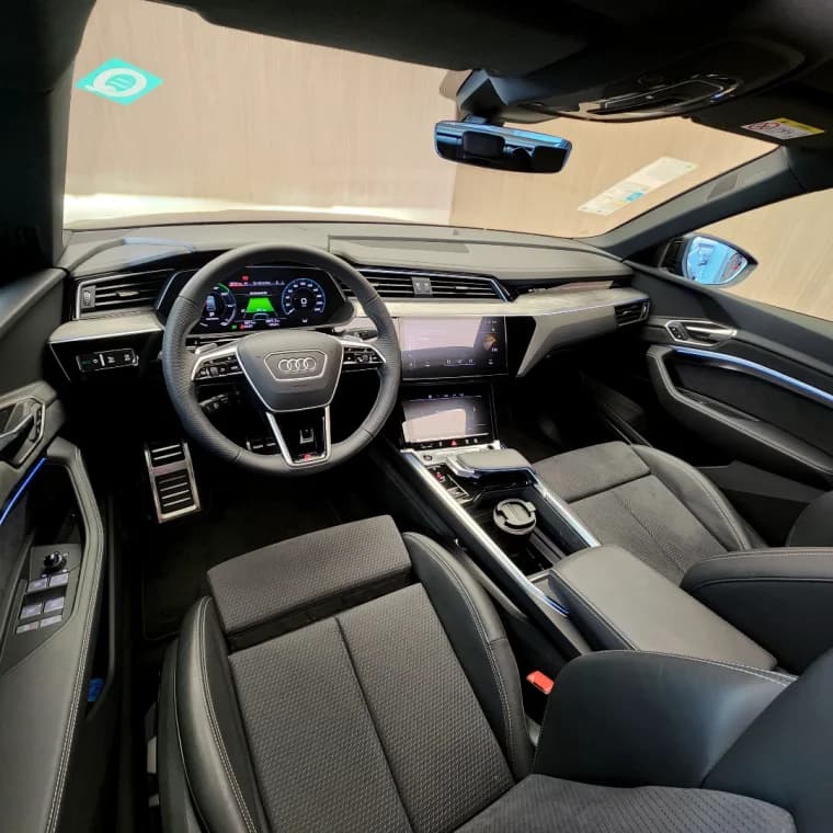 Audi Q8 E-TRON 55 ELÉTRICO SPORTBACK PERFORMANCE BLACK QUATTRO 2024 Elétrico - Picture 8