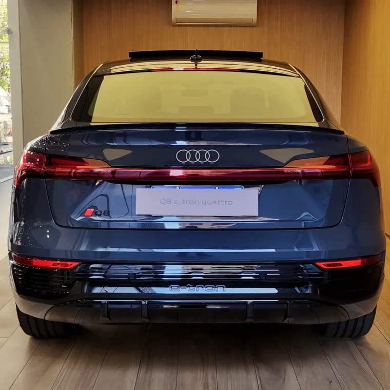 Audi Q8 E-TRON 55 ELÉTRICO SPORTBACK PERFORMANCE BLACK QUATTRO 2024 Elétrico - Picture 10