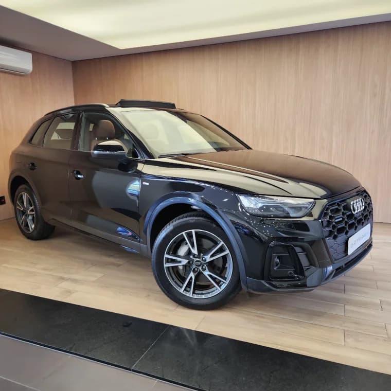 Audi Q5 2.0 55 TFSIE PHEV PERFORMANCE BLACK QUATTRO S TRONIC 2024 Híbrido - Picture 2