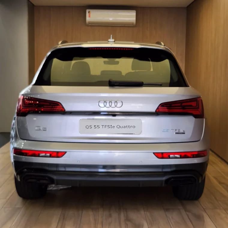 Audi Q5 2.0 55 TFSIE PHEV PERFORMANCE BLACK QUATTRO S TRONIC 2024 Híbrido - Picture 5