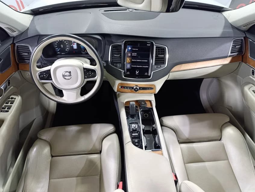 Volvo XC90 2.0 T8 HYBRID MOMENTUM AWD GEARTRONIC 2021 Híbrido - Picture 8
