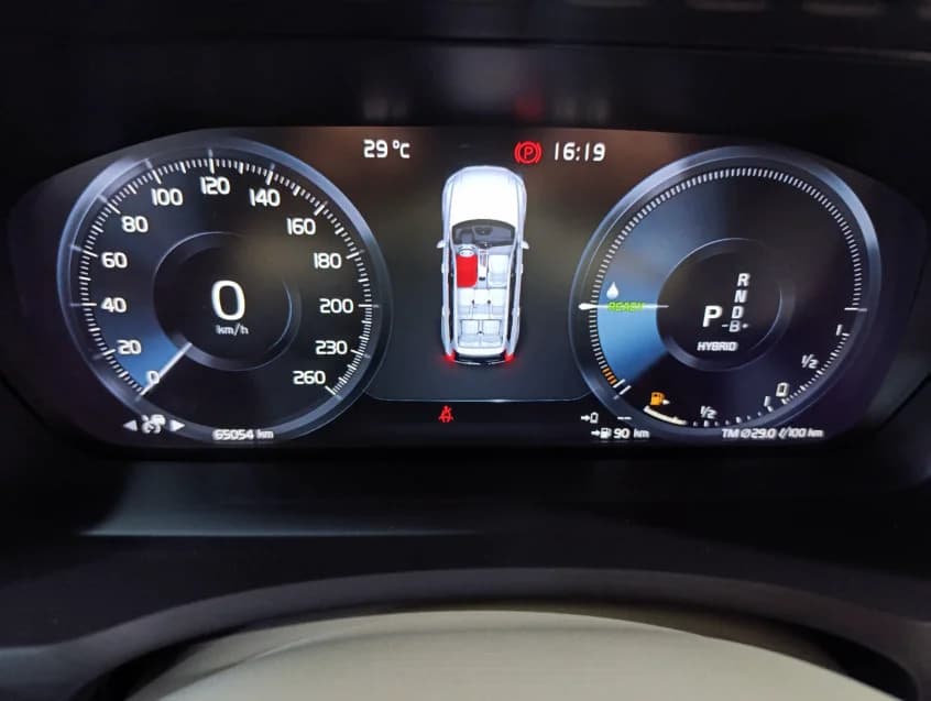 Volvo XC90 2.0 T8 HYBRID MOMENTUM AWD GEARTRONIC 2021 Híbrido - Picture 10