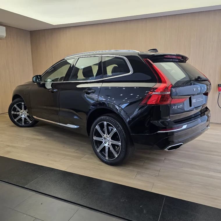 Volvo XC60 2.0 T8 HYBRID INSCRIPTION AWD GEARTRONIC 2021 Híbrido - Picture 5