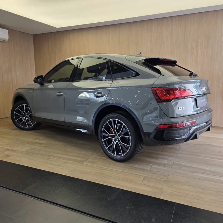 Audi Q5 2.0 45 TFSI GASOLINA SPORTBACK S LINE BLACK QUATTRO S TRONIC 2022 Gasolina - Picture 4
