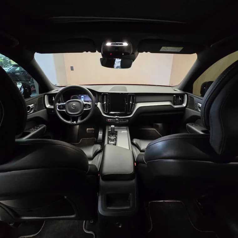 Volvo XC60 2.0 T8 HYBRID R-DESIGN AWD GEARTRONIC 2020 Híbrido - Picture 10
