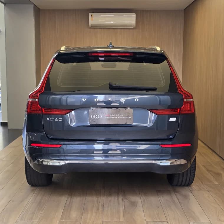 Volvo XC60 2.0 T8 RECHARGE ULTIMATE AWD GEARTRONIC 2023 Flex - Picture 5