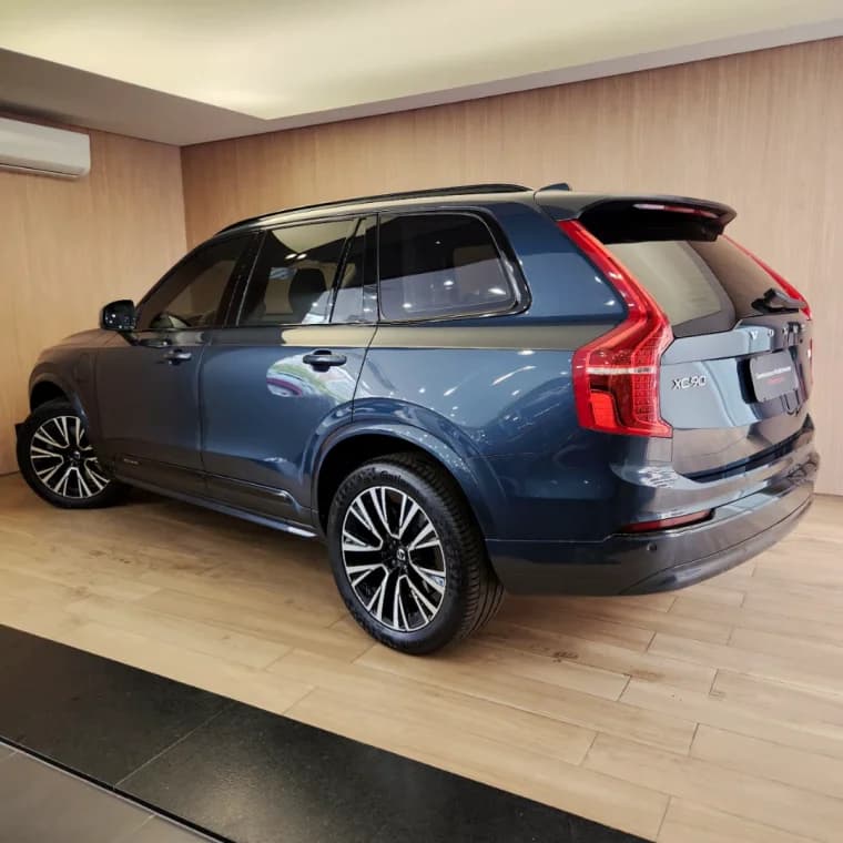 Volvo XC90 2.0 T8 RECHARGE PLUS AWD GEARTRONIC 2023 Híbrido - Picture 10