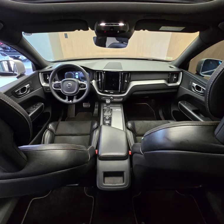 Volvo XC60 2.0 T5 GASOLINA R-DESIGN AWD GEARTRONIC 2018 Gasolina - Picture 7