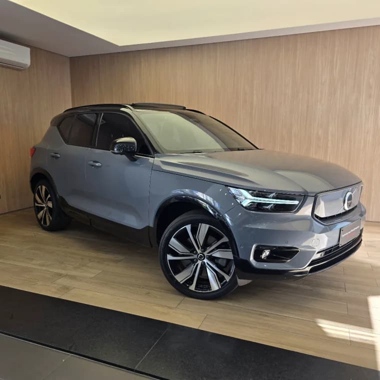 Volvo XC40 P8 RECHARGE TWIN ELECTRIC ULTIMATE AWD 2023 Elétrico - Picture 2
