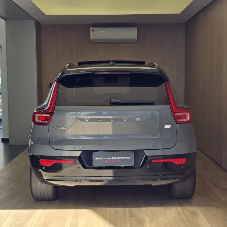 Volvo XC40 P8 RECHARGE TWIN ELECTRIC ULTIMATE AWD 2023 Elétrico - Picture 4