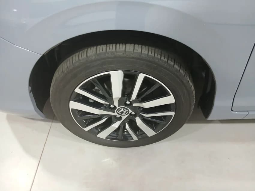 Honda CITY 1.5 i-VTEC FLEX HATCH TOURING CVT 2024 Flex - Picture 16