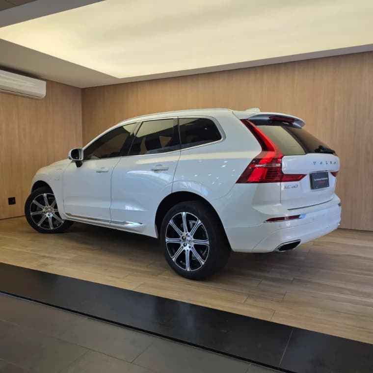 Volvo XC60 2.0 T8 HYBRID INSCRIPTION AWD GEARTRONIC 2021 Híbrido - Picture 4