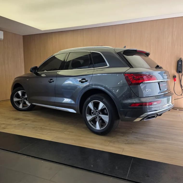 Audi Q5 2.0 45 TFSI GASOLINA S-LINE QUATTRO S TRONIC 2023 Gasolina - Picture 4