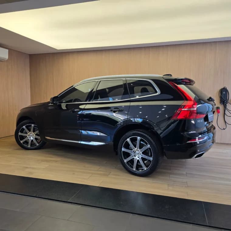 Volvo XC60 2.0 T8 HYBRID INSCRIPTION AWD GEARTRONIC 2021 Híbrido - Picture 4