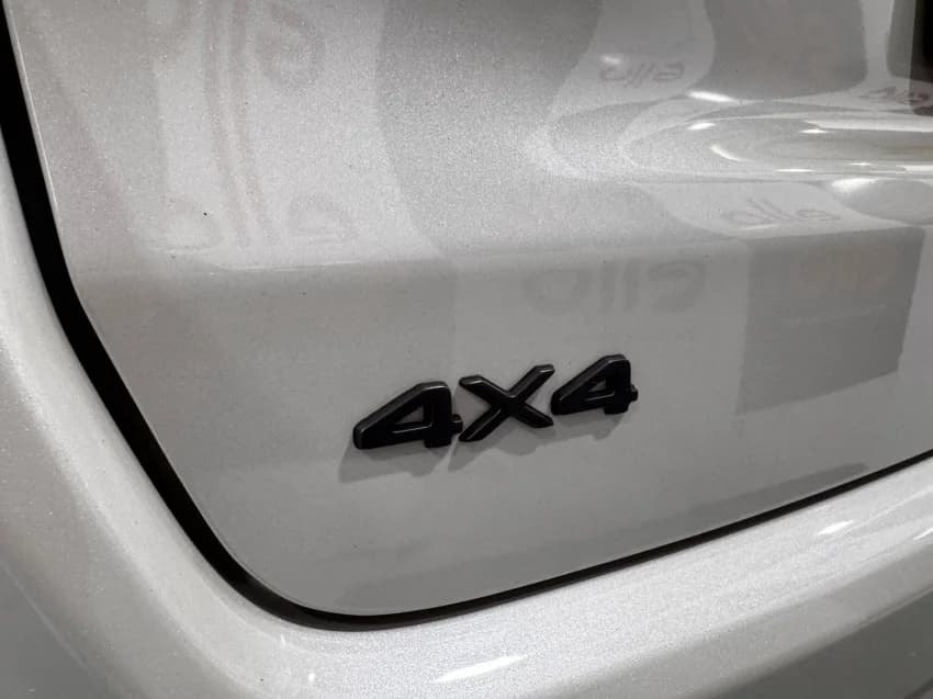 JEEP COMPASS 2.0 HURRICANE 4 TURBO GASOLINA OVERLAND AT9 2025 Gasolina - Picture 9