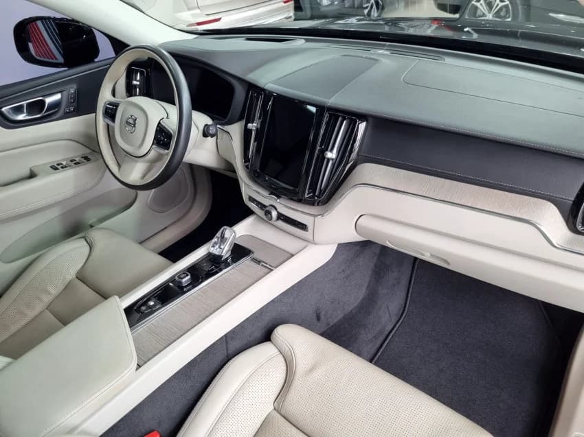 Volvo XC60 2.0 T8 RECHARGE ULTIMATE AWD GEARTRONIC 2023 Híbrido - Picture 14