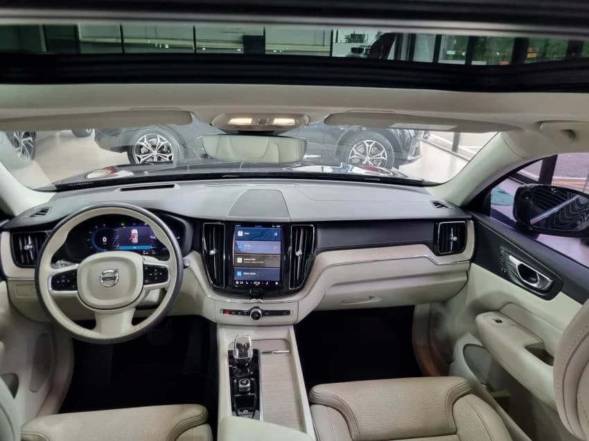 Volvo XC60 2.0 T8 RECHARGE ULTIMATE AWD GEARTRONIC 2023 Híbrido - Picture 10